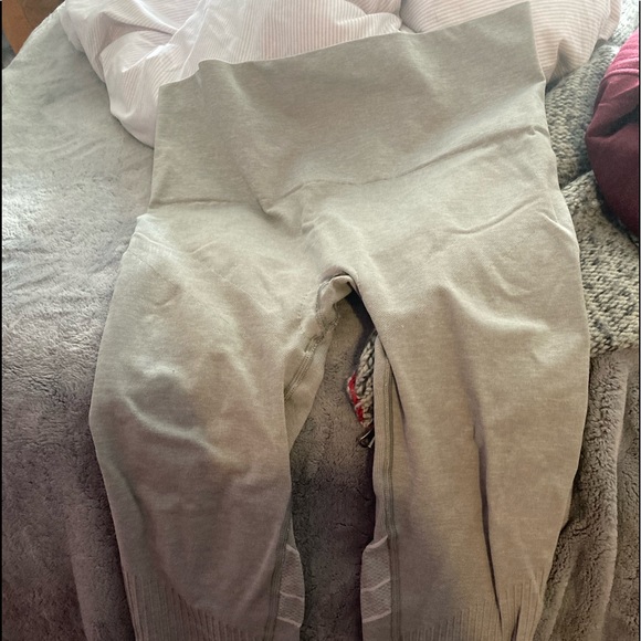 Size L in soft grey - Picture 4 of 6